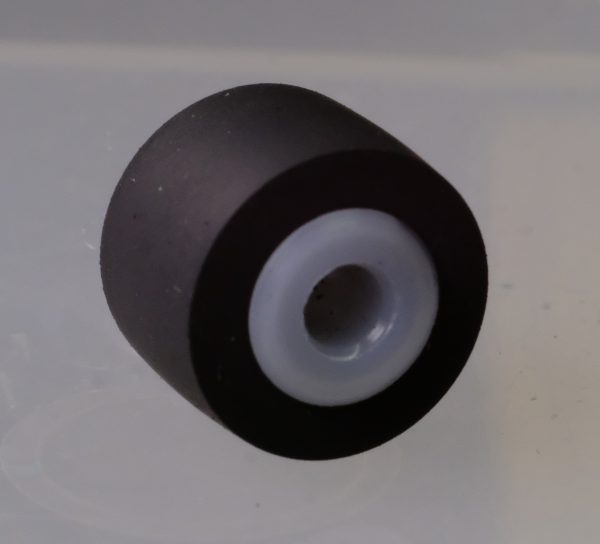 Pinch roller 10 x 8 x 2.5 mm for cassette players